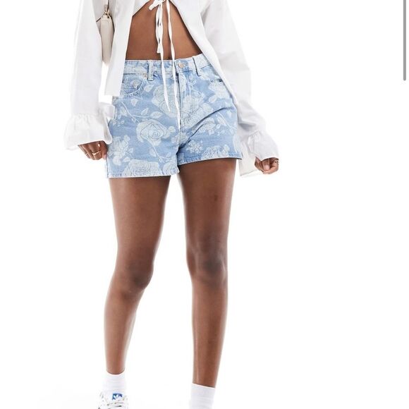 ONLY x ASOS Blue Floral Denim Set – Medium Top & Large Shorts - Picture 8 of 14